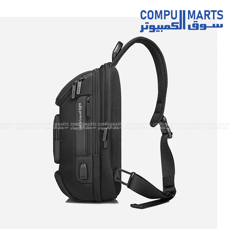 R7086 backpack with USB charging port